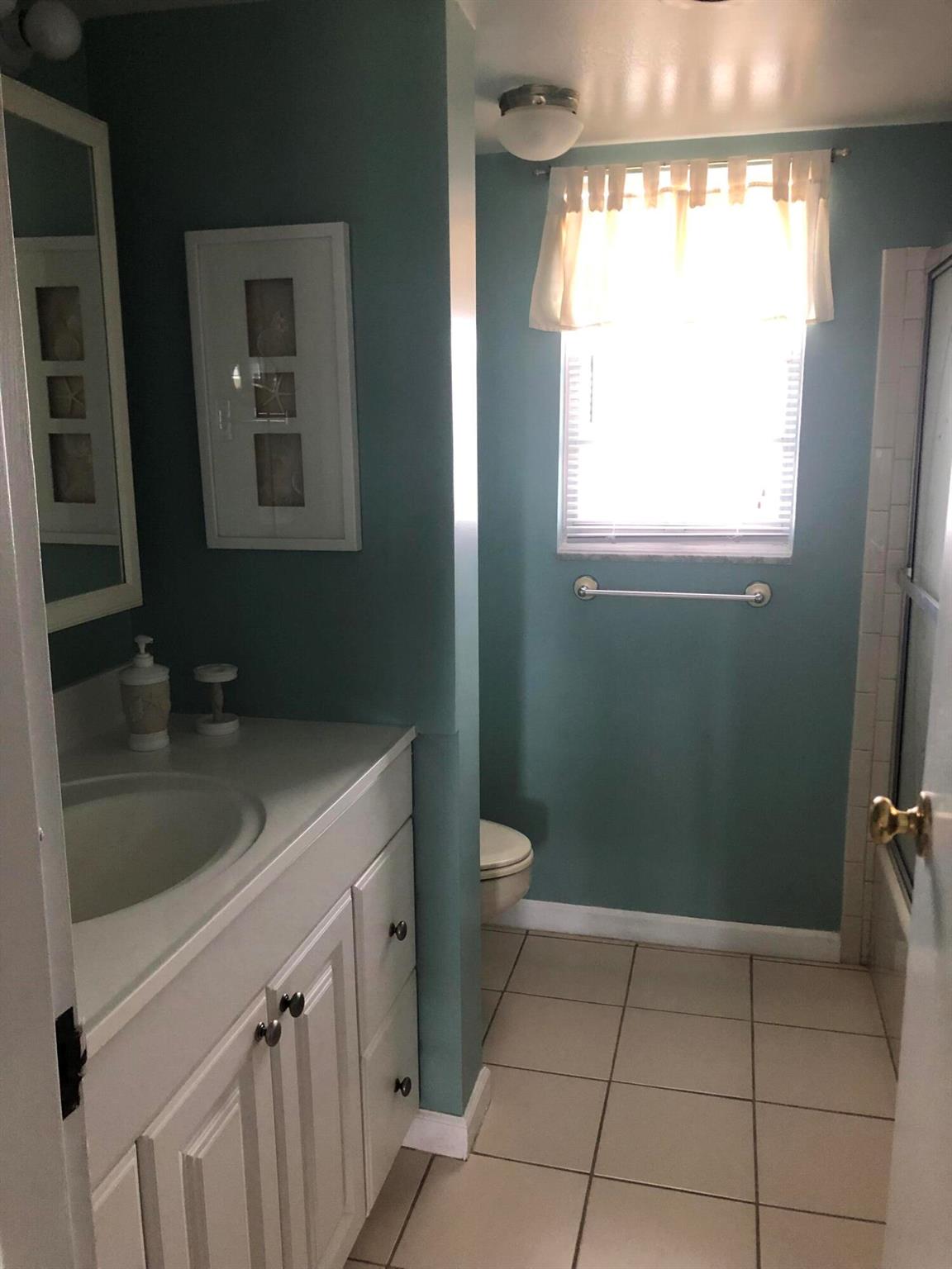 3836 Via Poinciana 406