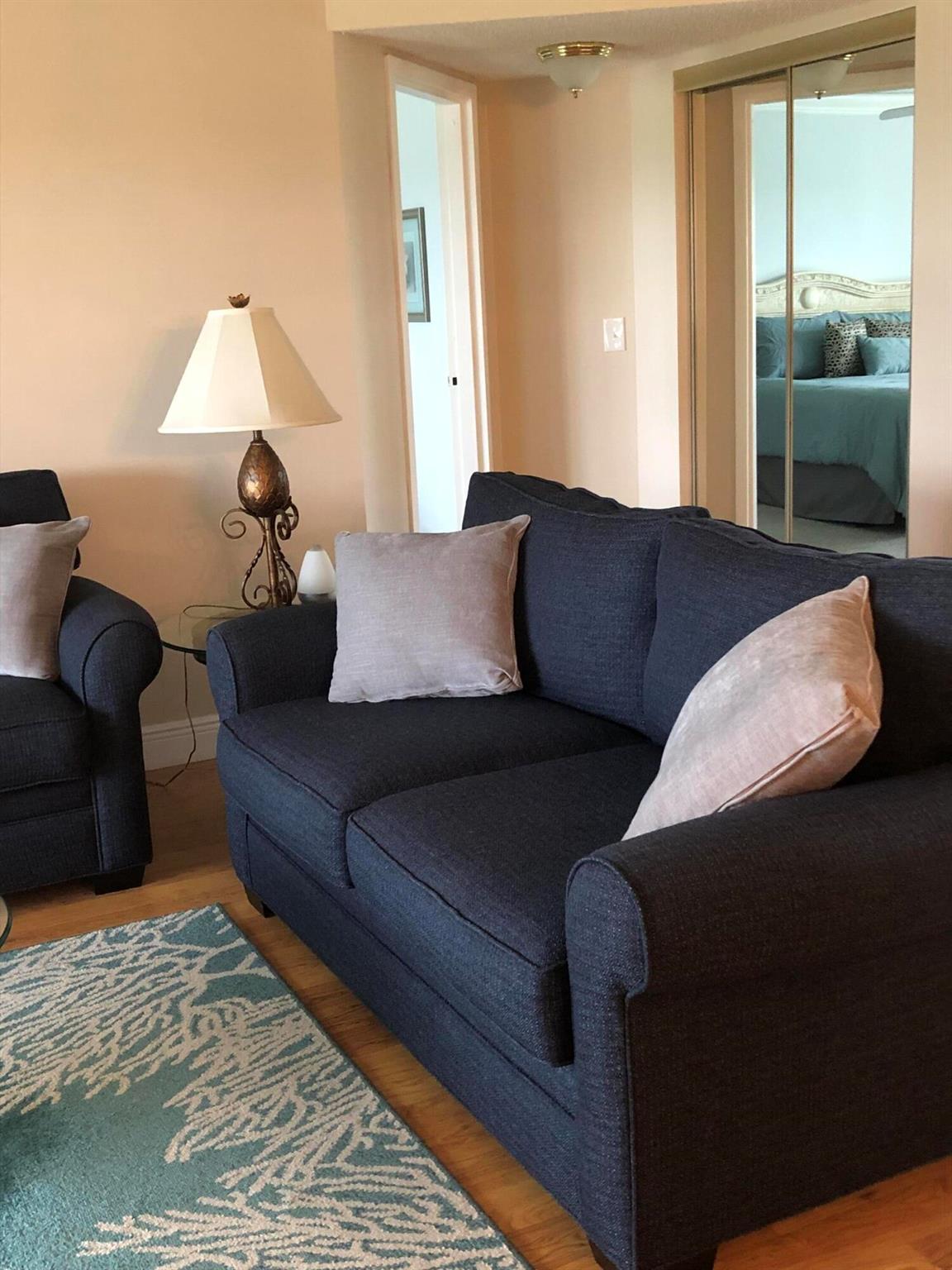 3836 Via Poinciana 406