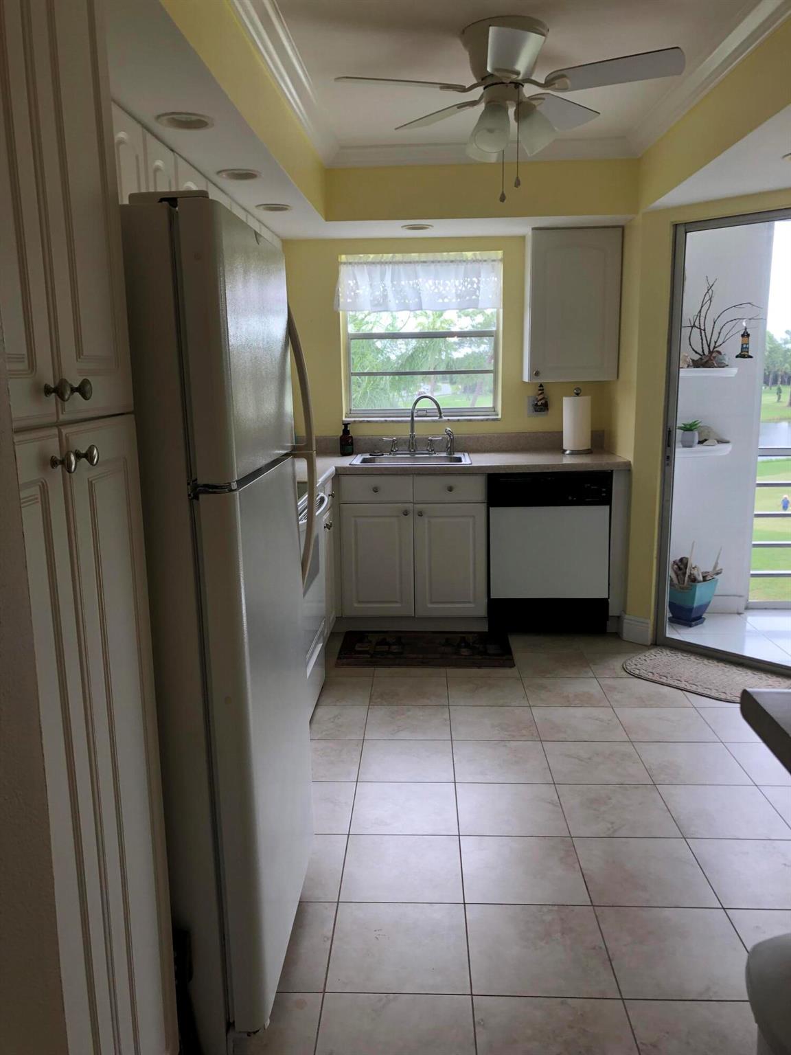 3836 Via Poinciana 406