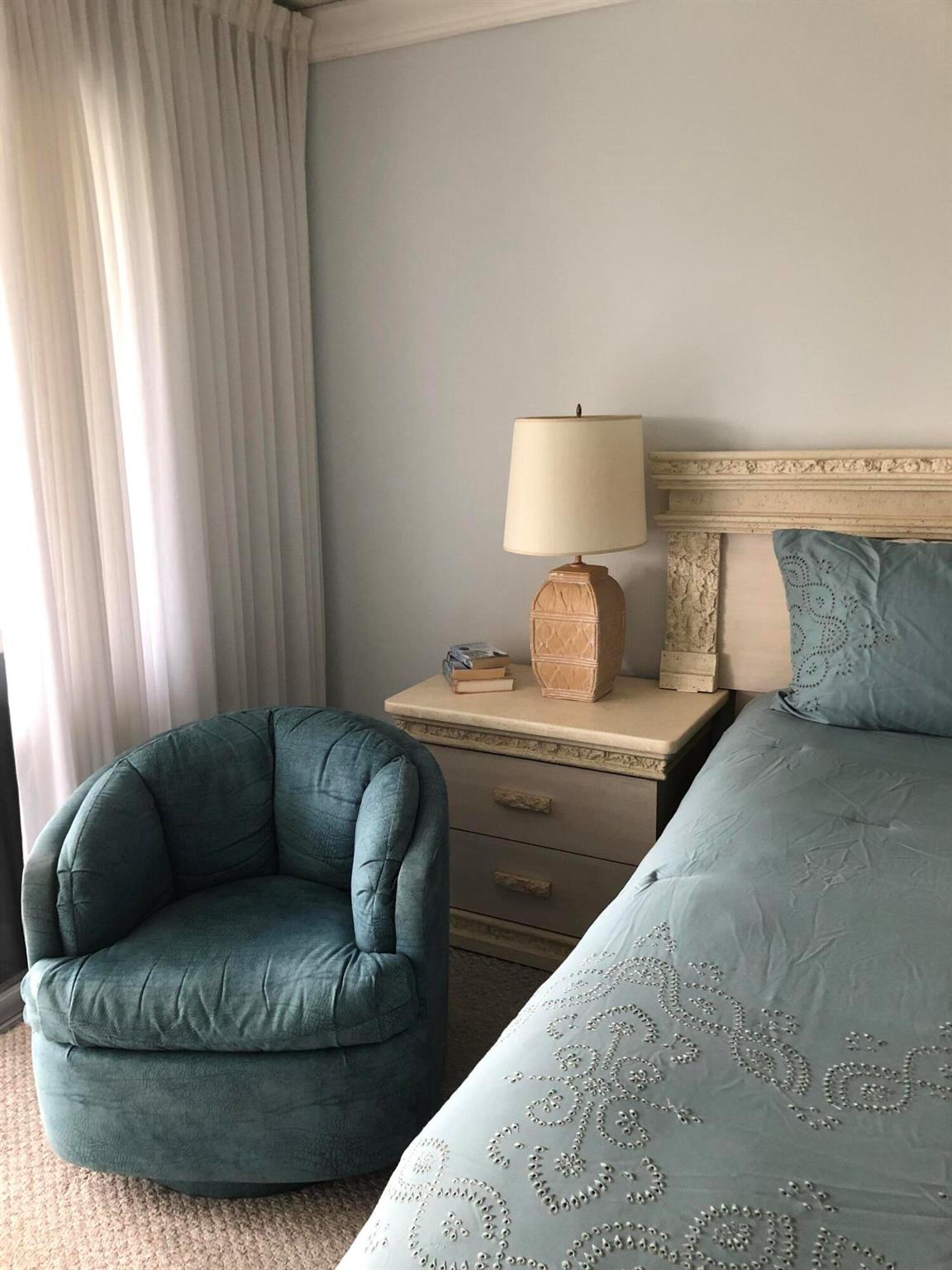 3836 Via Poinciana 406