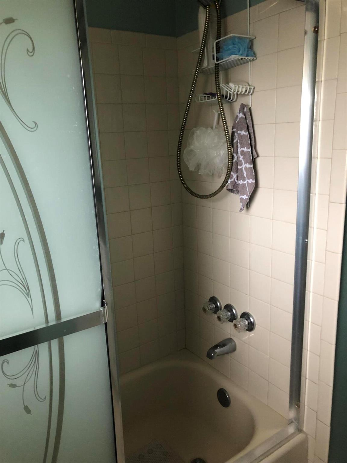 3836 Via Poinciana 406