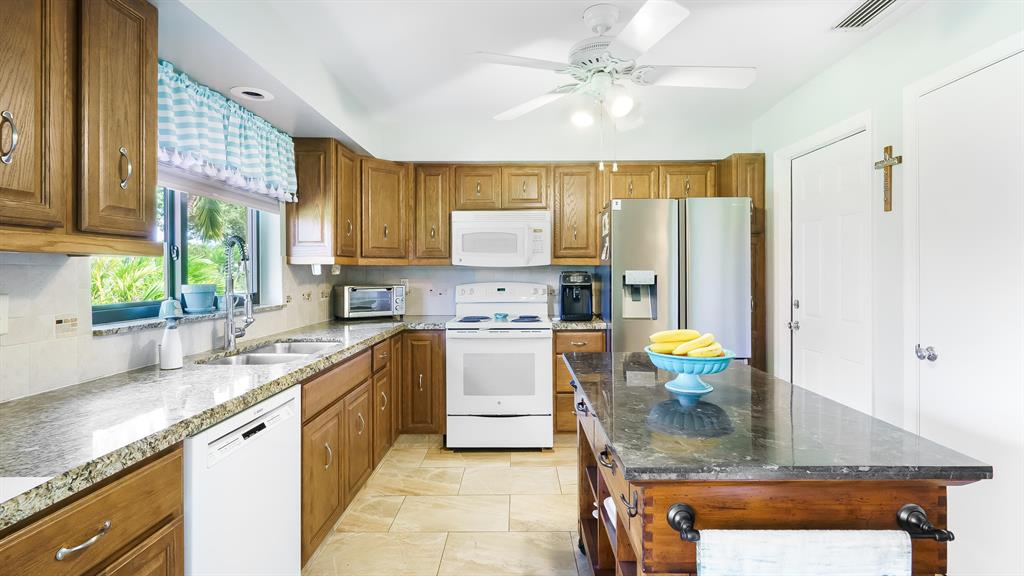 9985 Papaya Tree Trail A