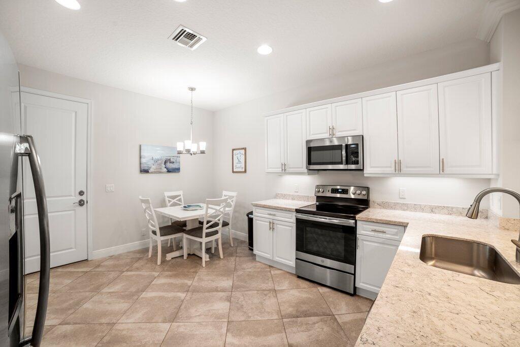 141 Sword Fern Place