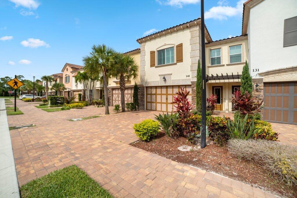 141 Sword Fern Place