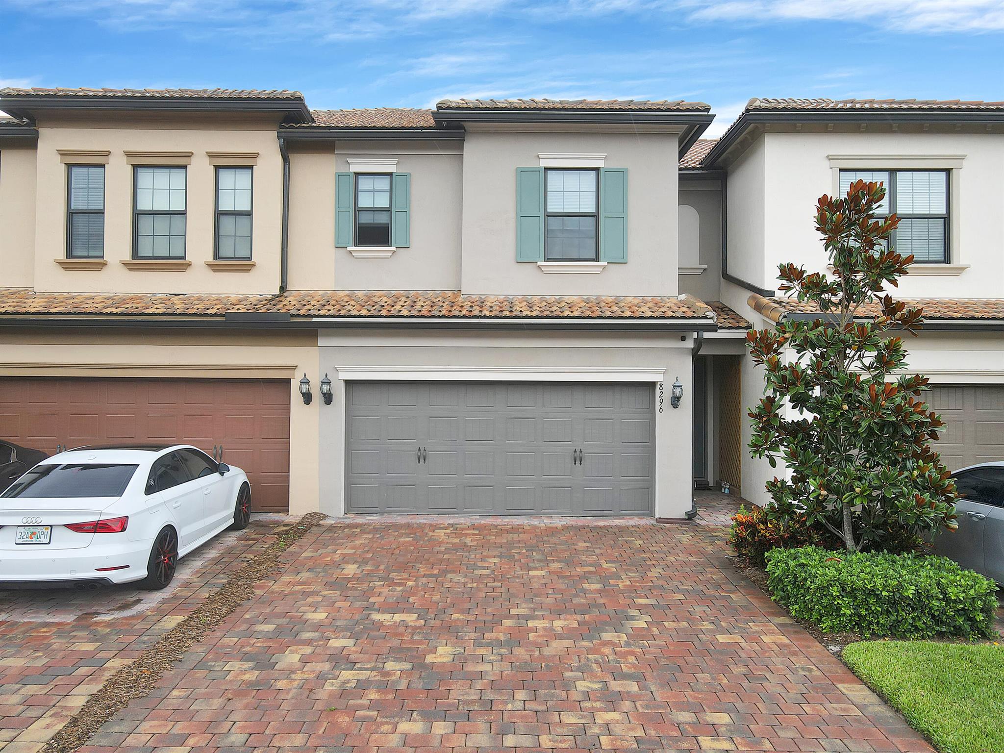 8296 Cadre Noir Road