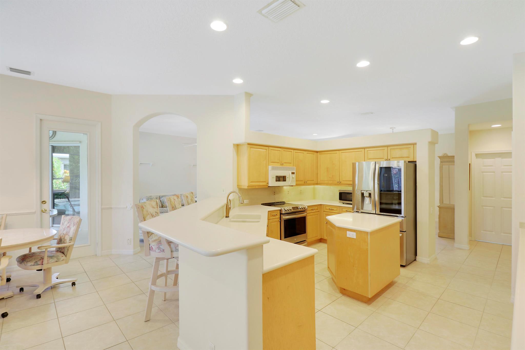 7996 SE Sequoia Drive