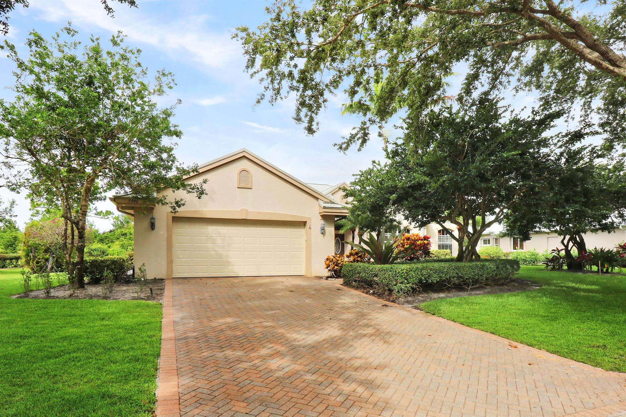 7996 SE Sequoia Drive