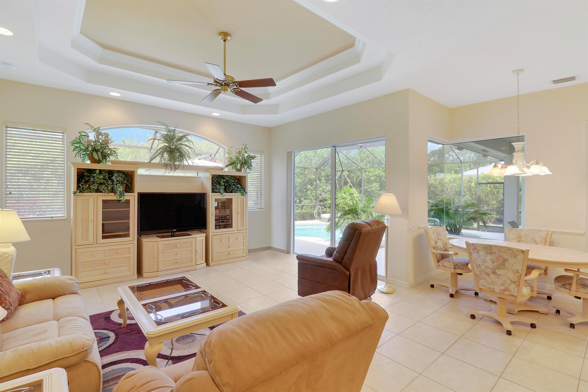 7996 SE Sequoia Drive