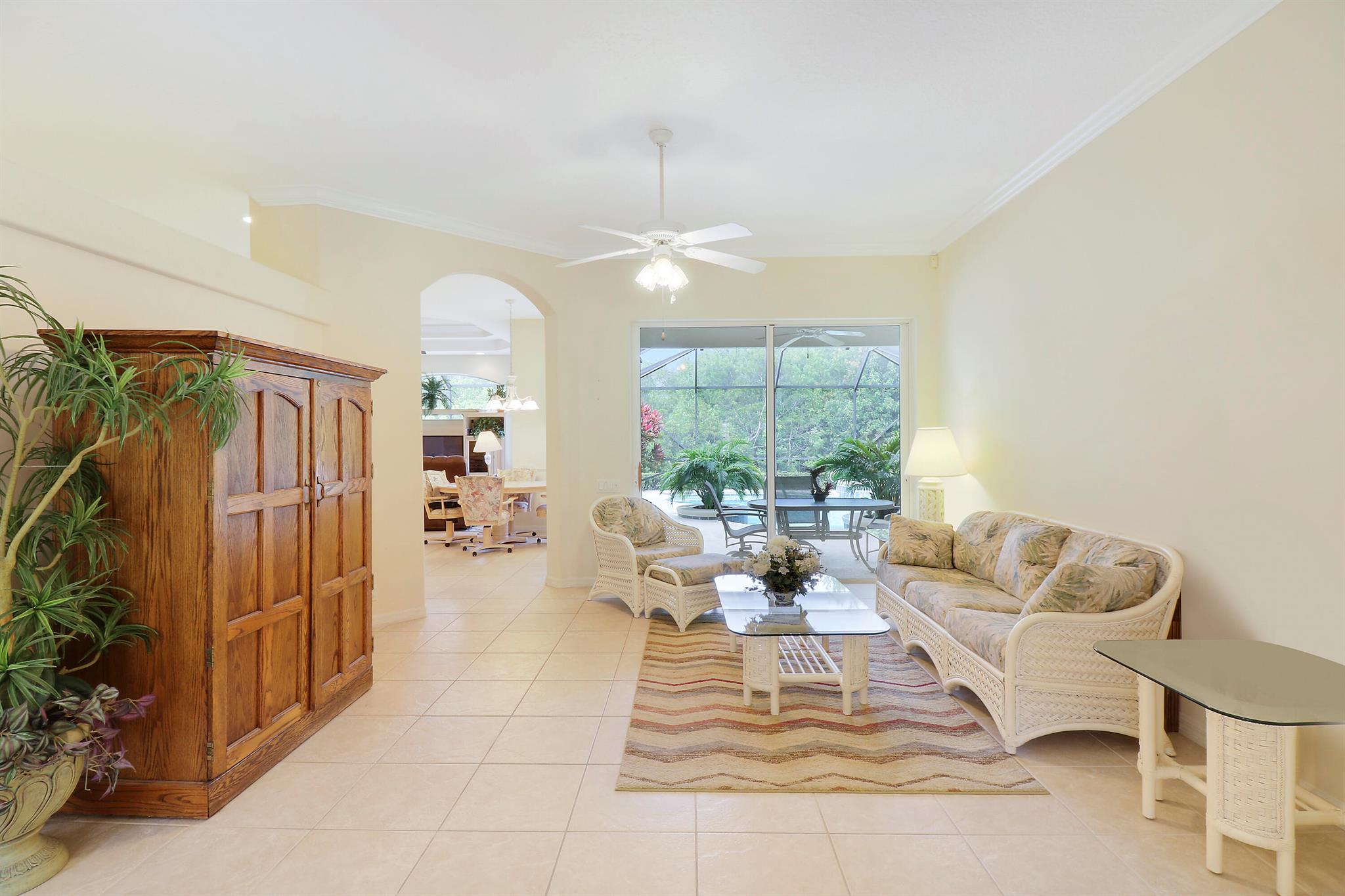 7996 SE Sequoia Drive