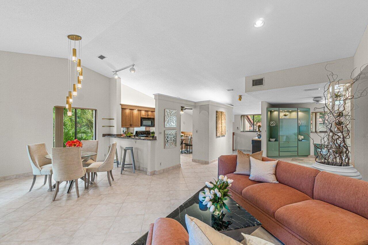 10828 Lake Palm Lane 202