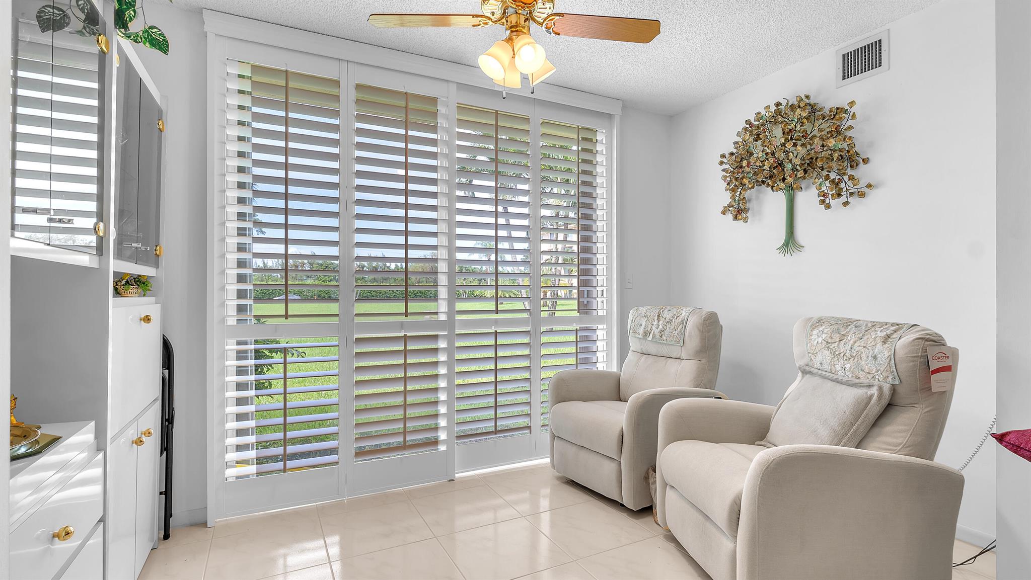 7145 Huntington Lane 106