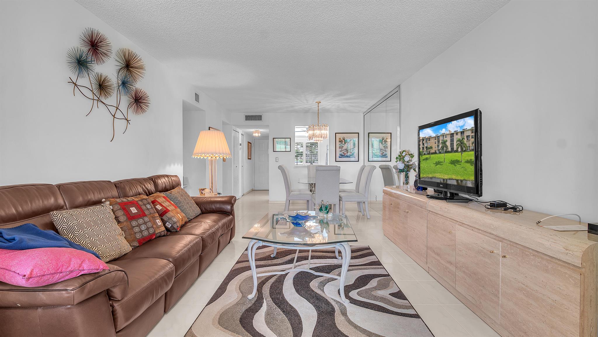 7145 Huntington Lane 106