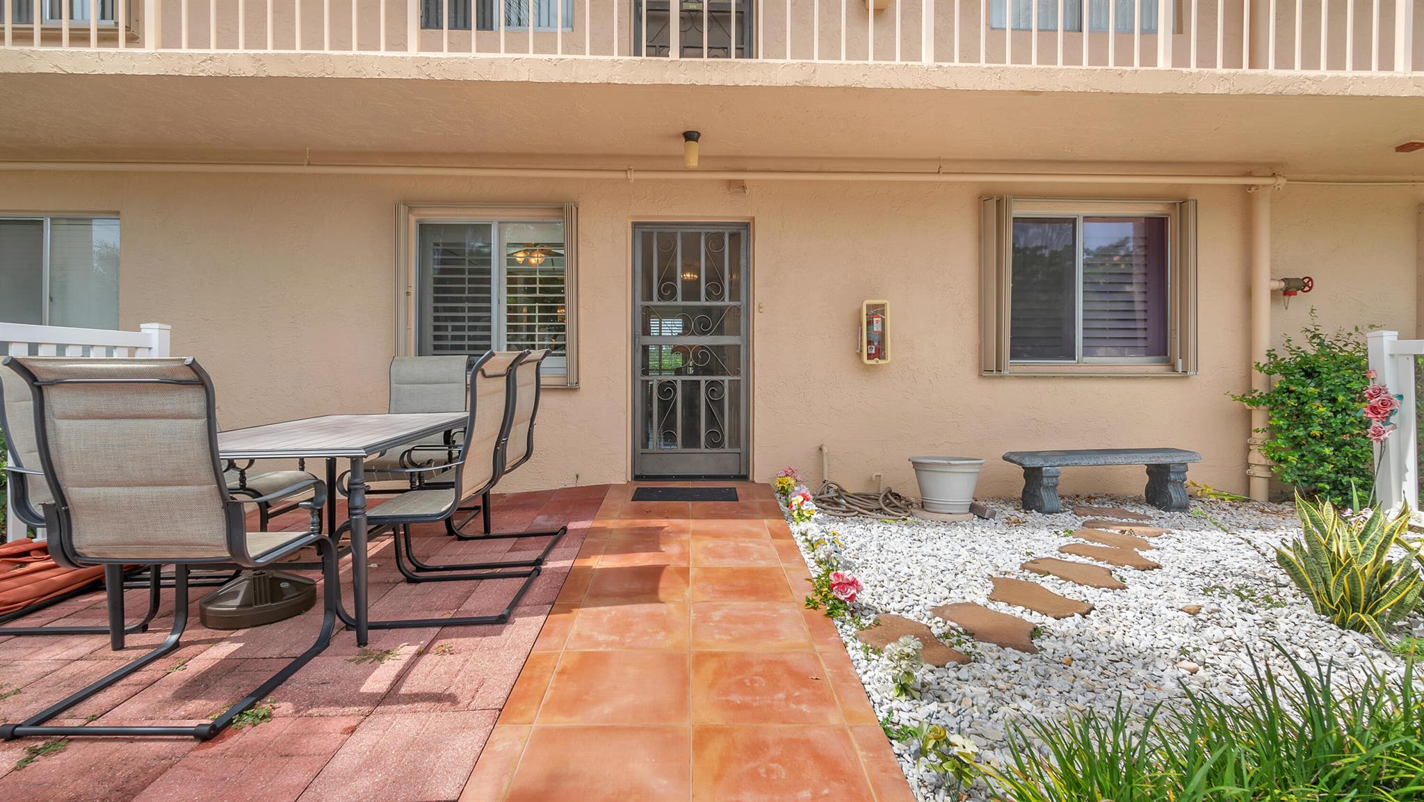 7145 Huntington Lane 106