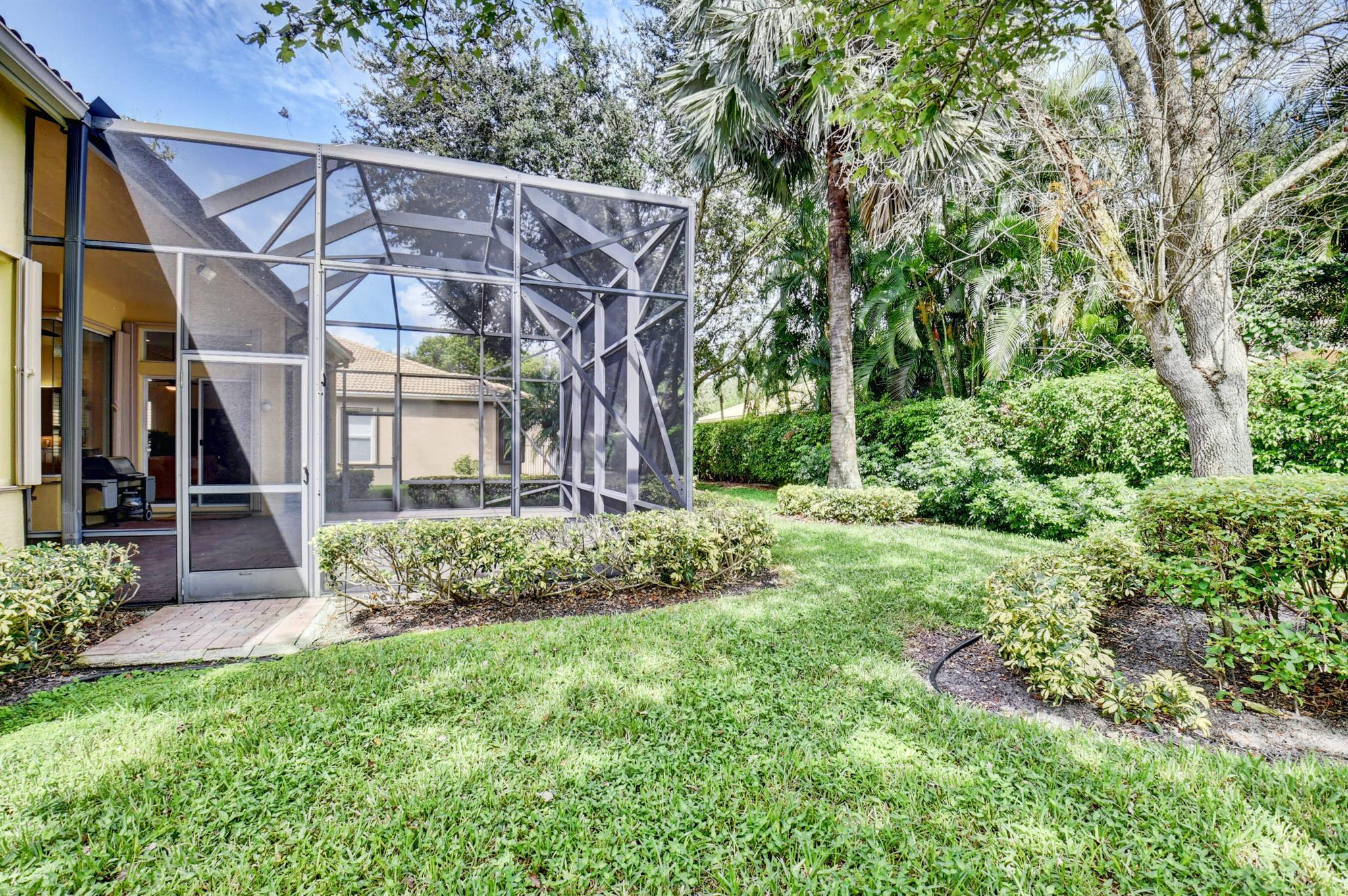 7047 Springville Cove