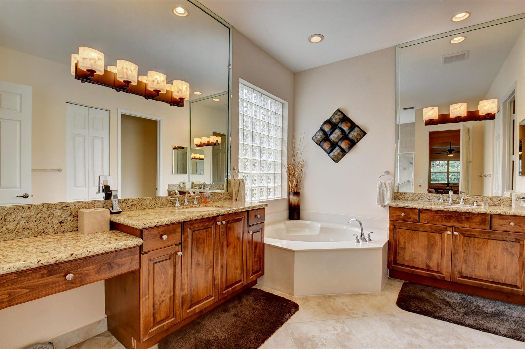 7047 Springville Cove