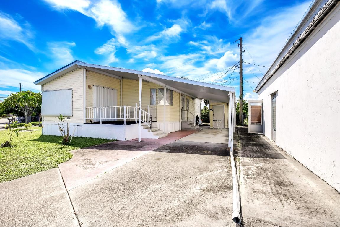 9201 Highpoint Drive