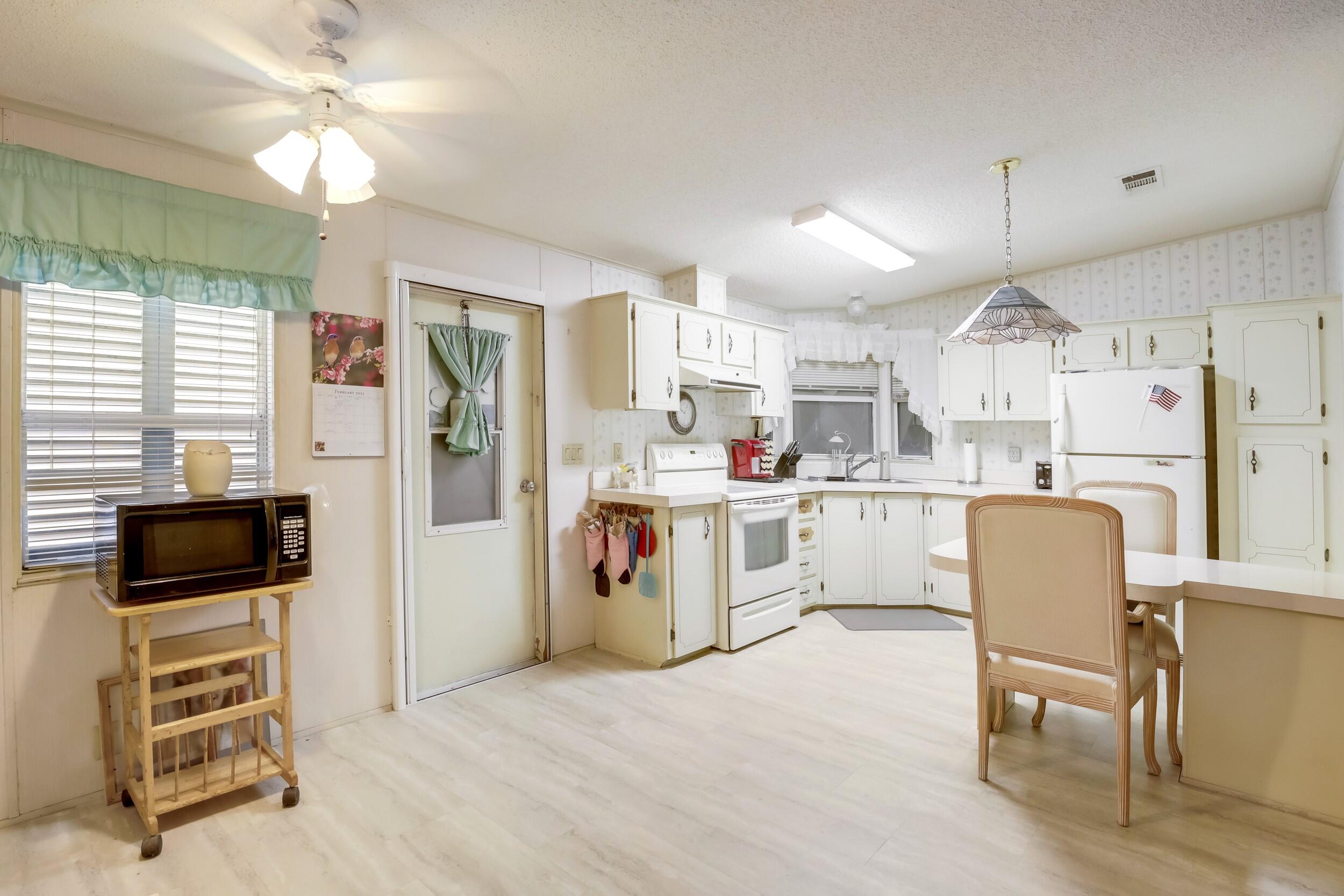 9201 Highpoint Drive