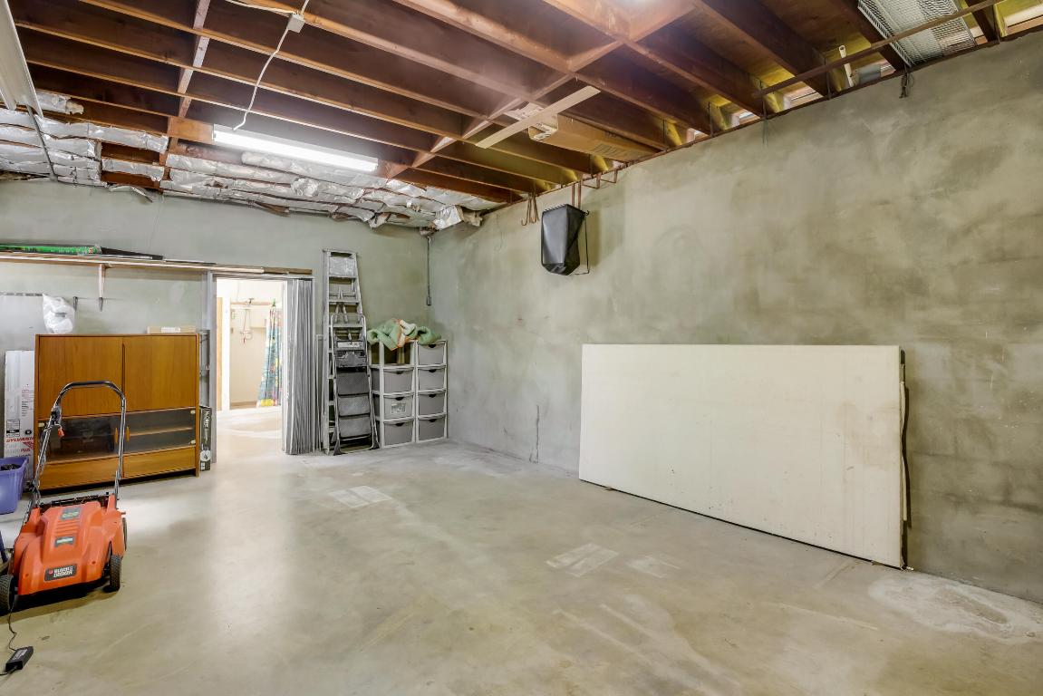 9201 Highpoint Drive