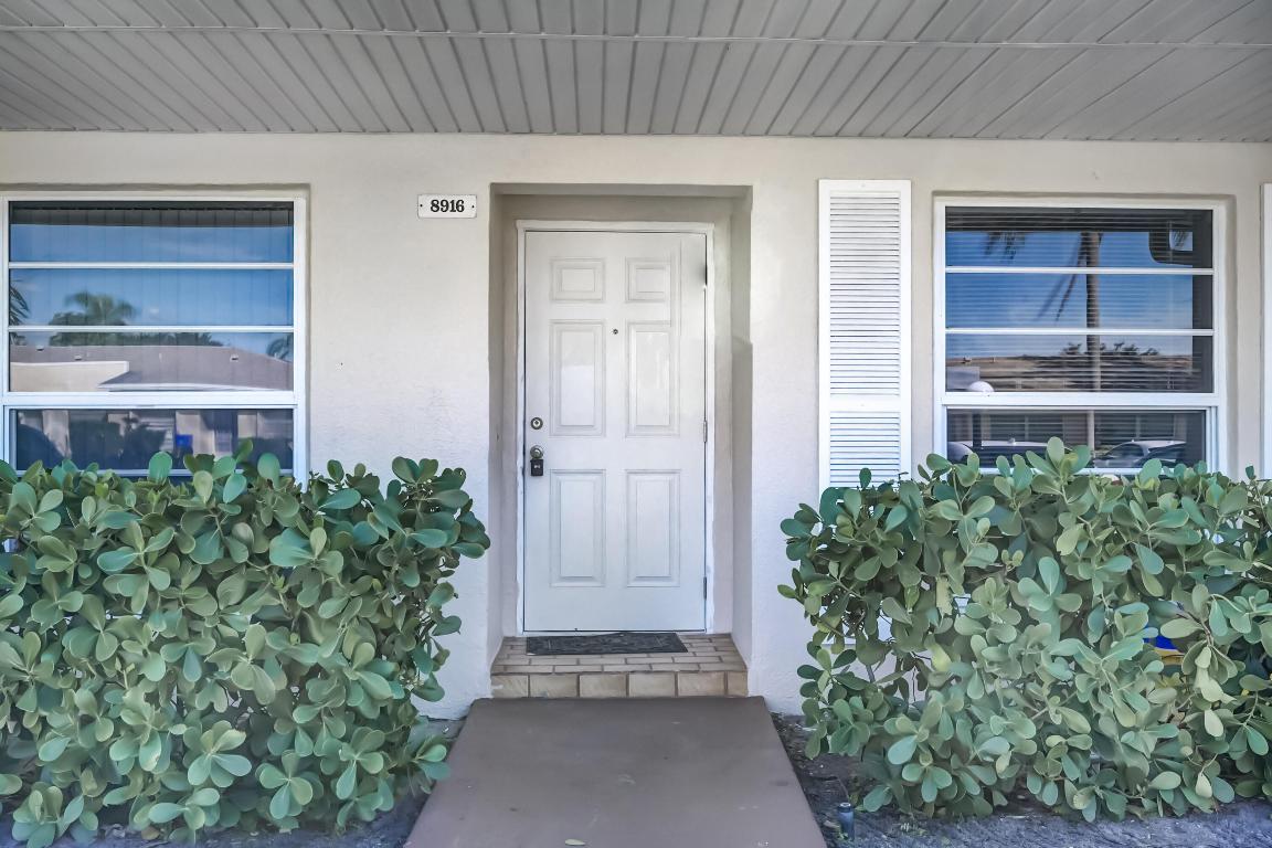 8916 Warwick Drive 4770