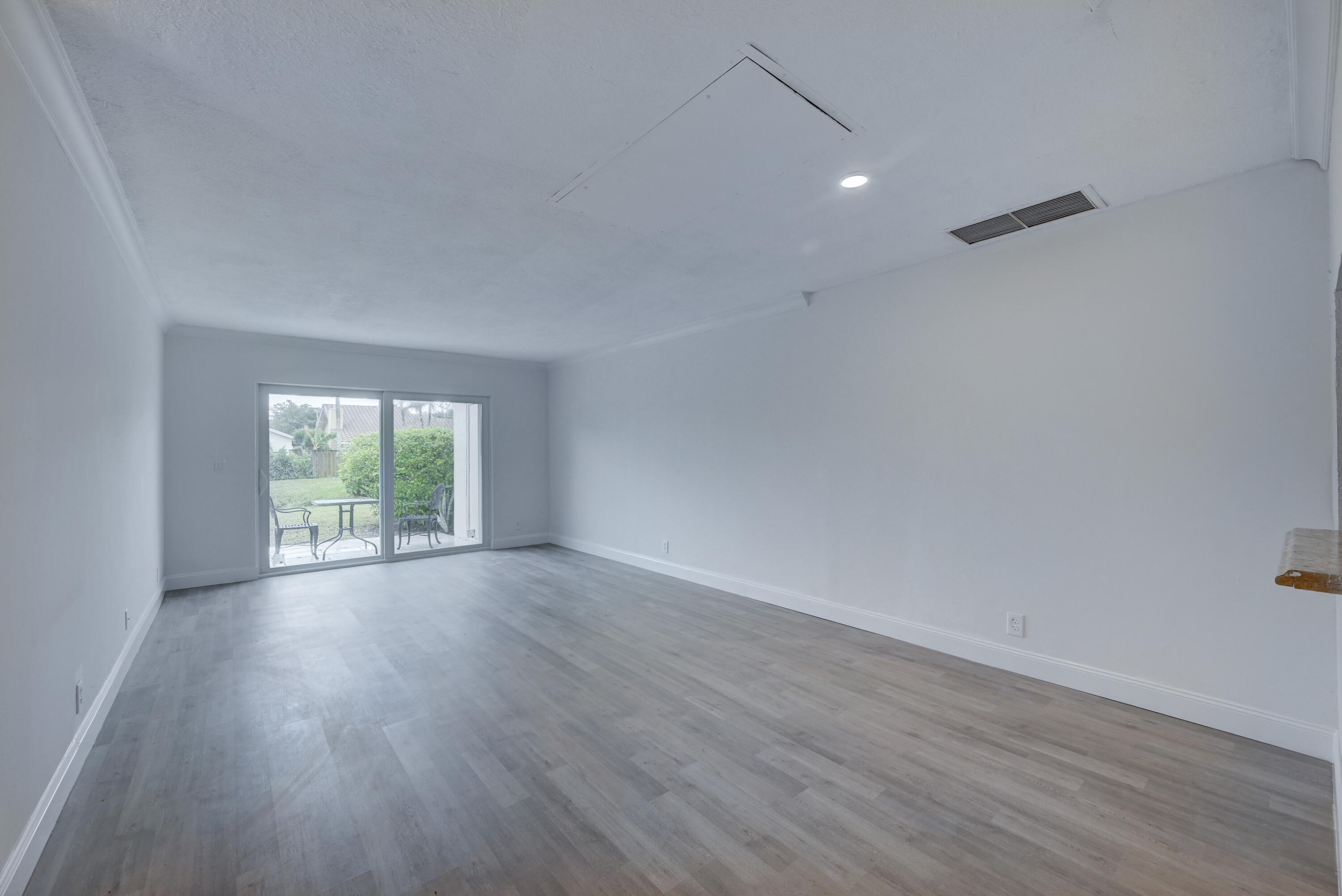 8916 Warwick Drive 4770