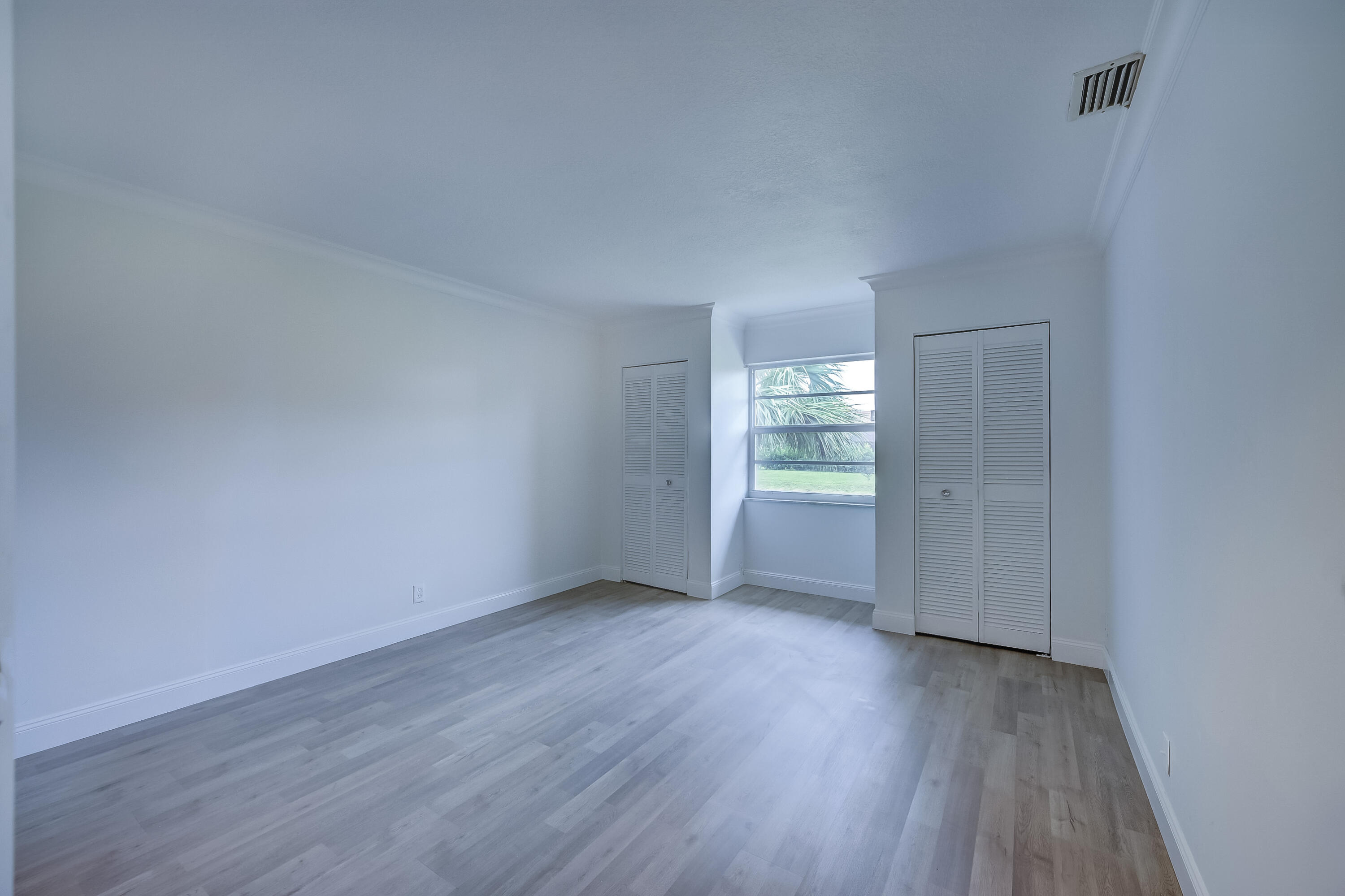 8916 Warwick Drive 4770