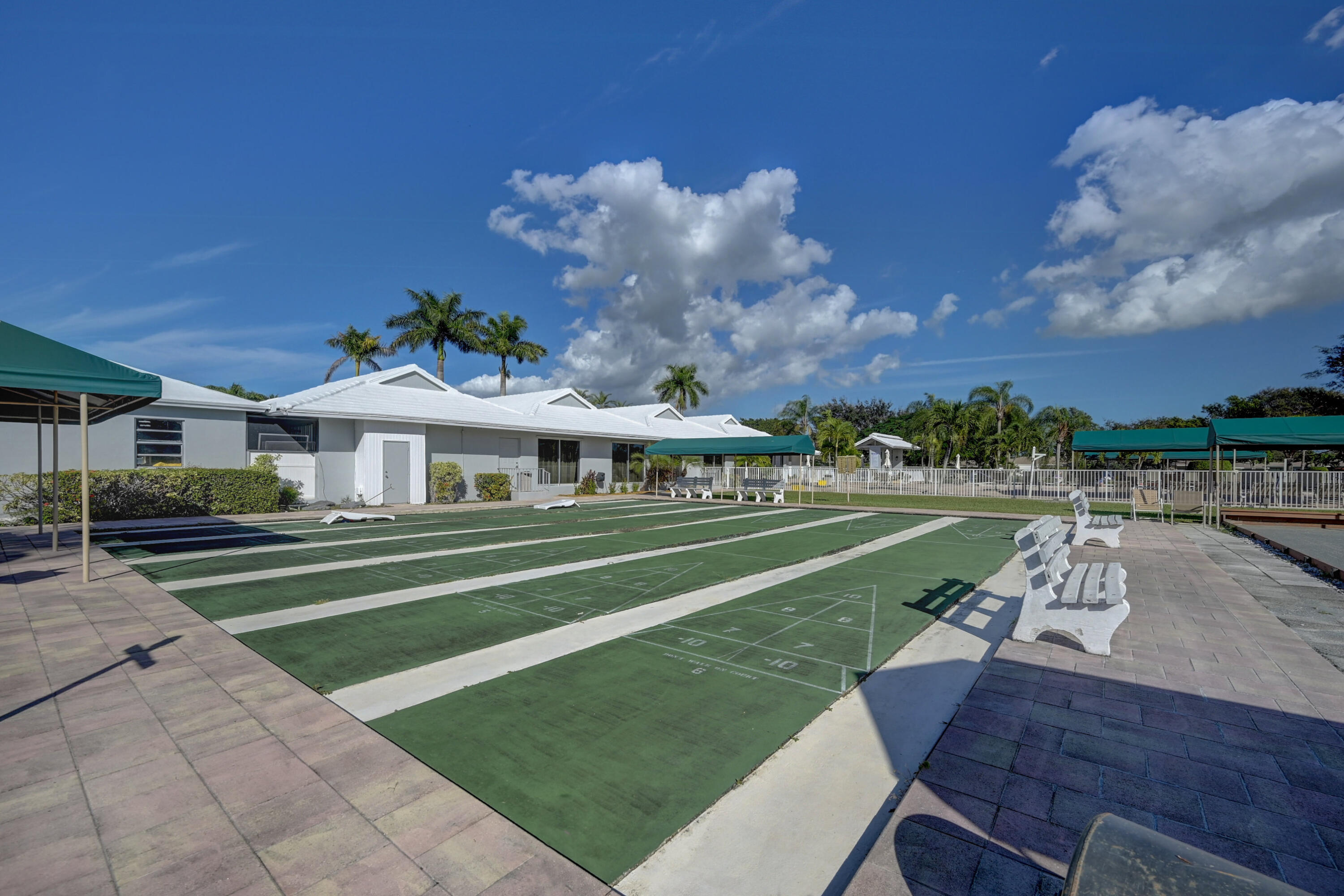 8916 Warwick Drive 4770