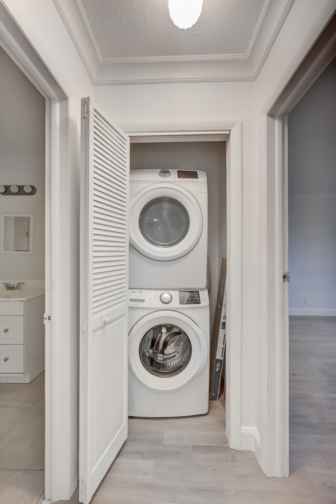 8916 Warwick Drive 4770