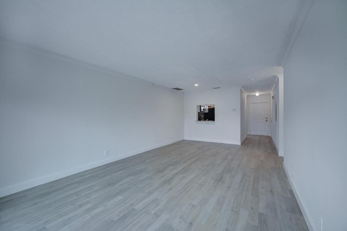 8916 Warwick Drive 4770