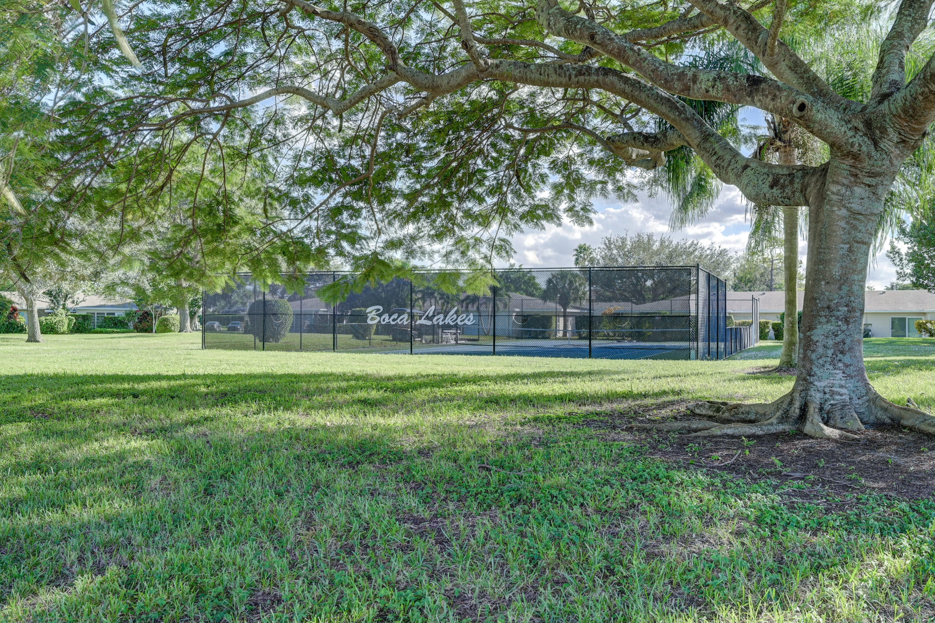 8916 Warwick Drive 4770