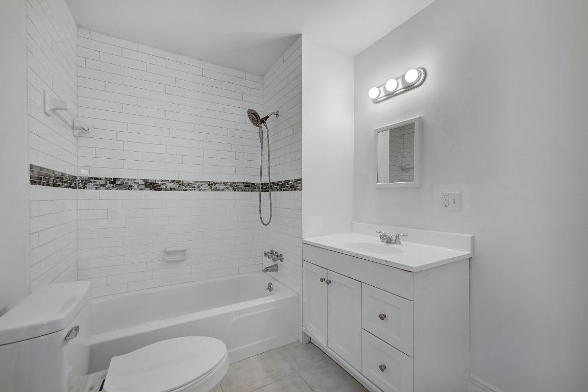 8916 Warwick Drive 4770