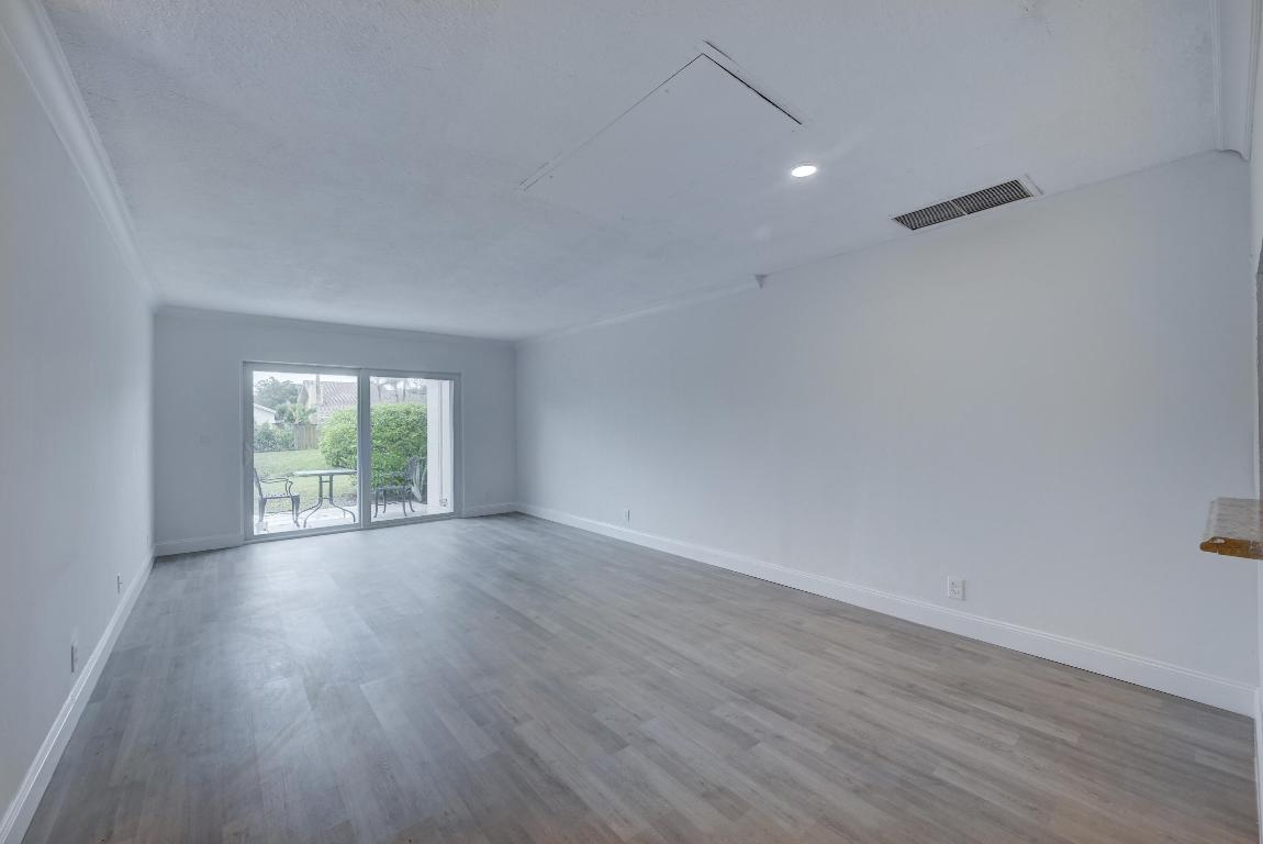 8916 Warwick Drive 4770