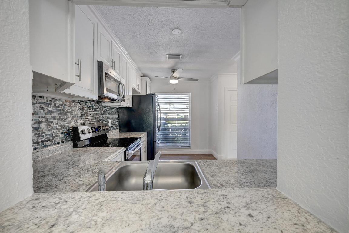 8916 Warwick Drive 4770