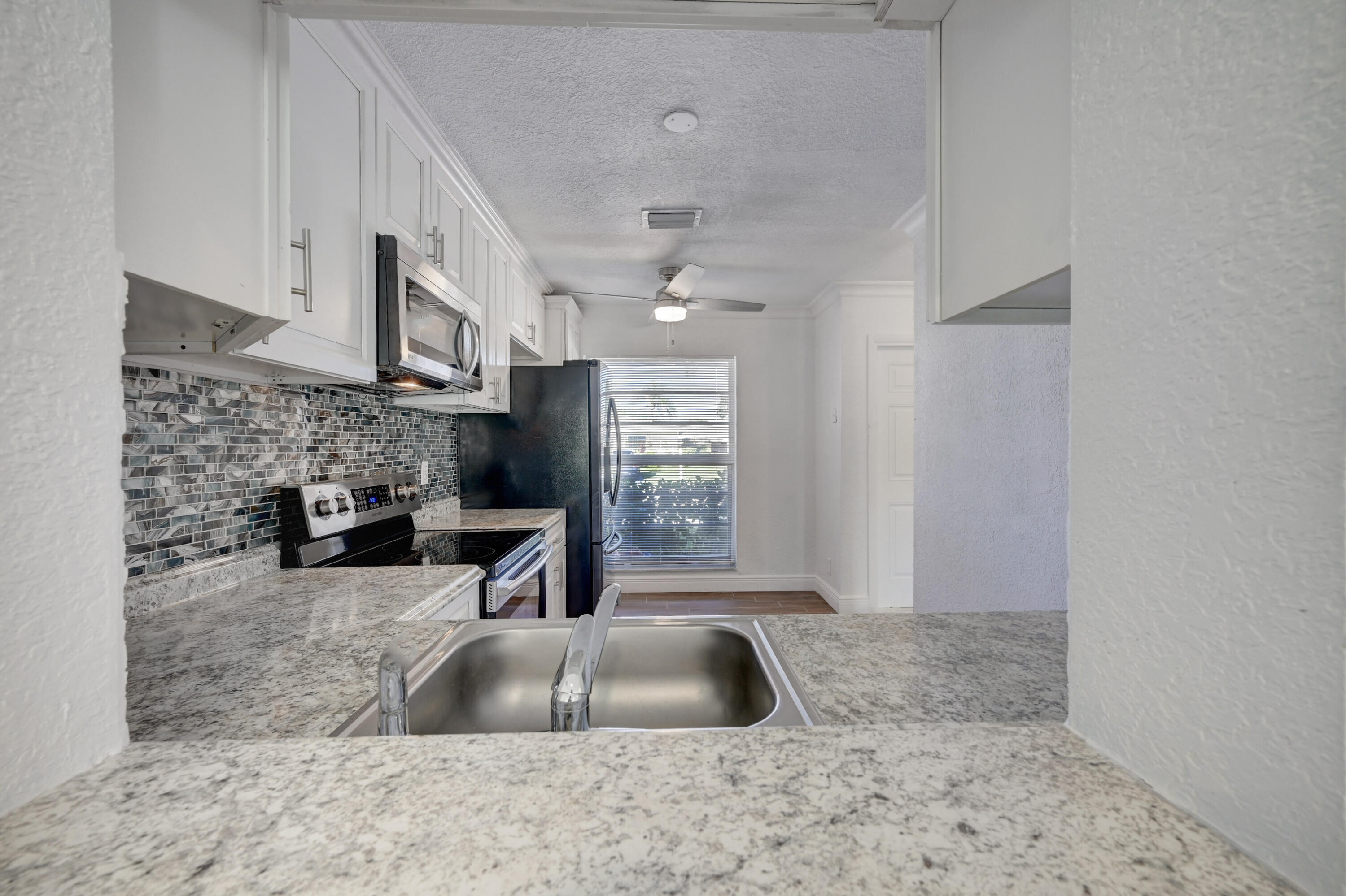 8916 Warwick Drive 4770