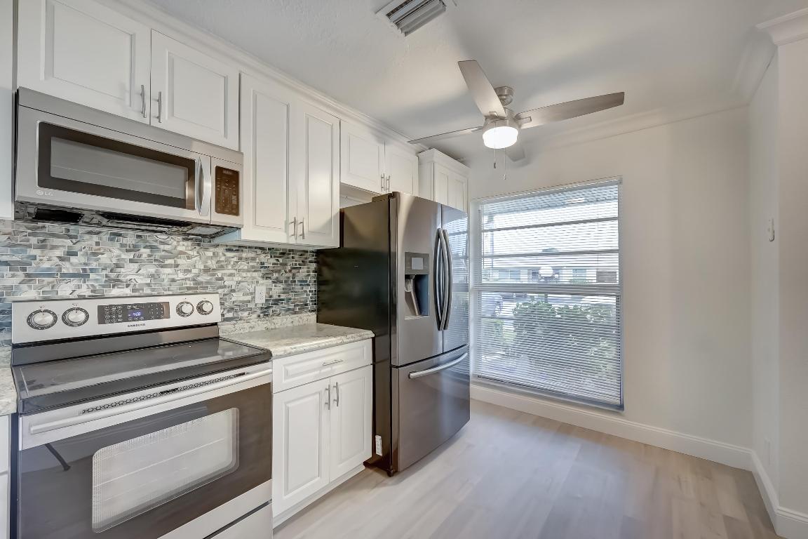 8916 Warwick Drive 4770