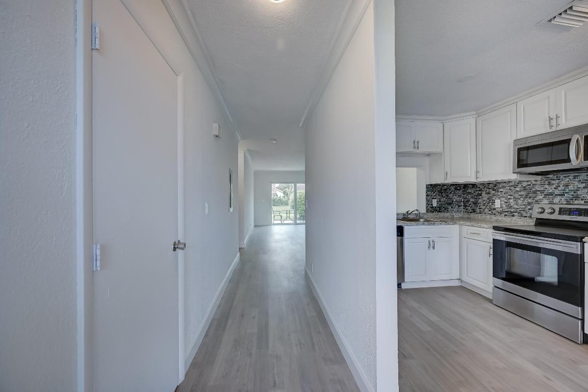 8916 Warwick Drive 4770