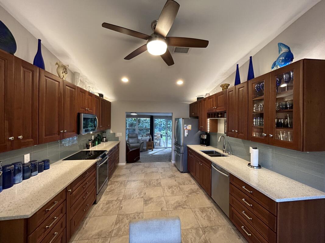 5360 Woodland Drive
