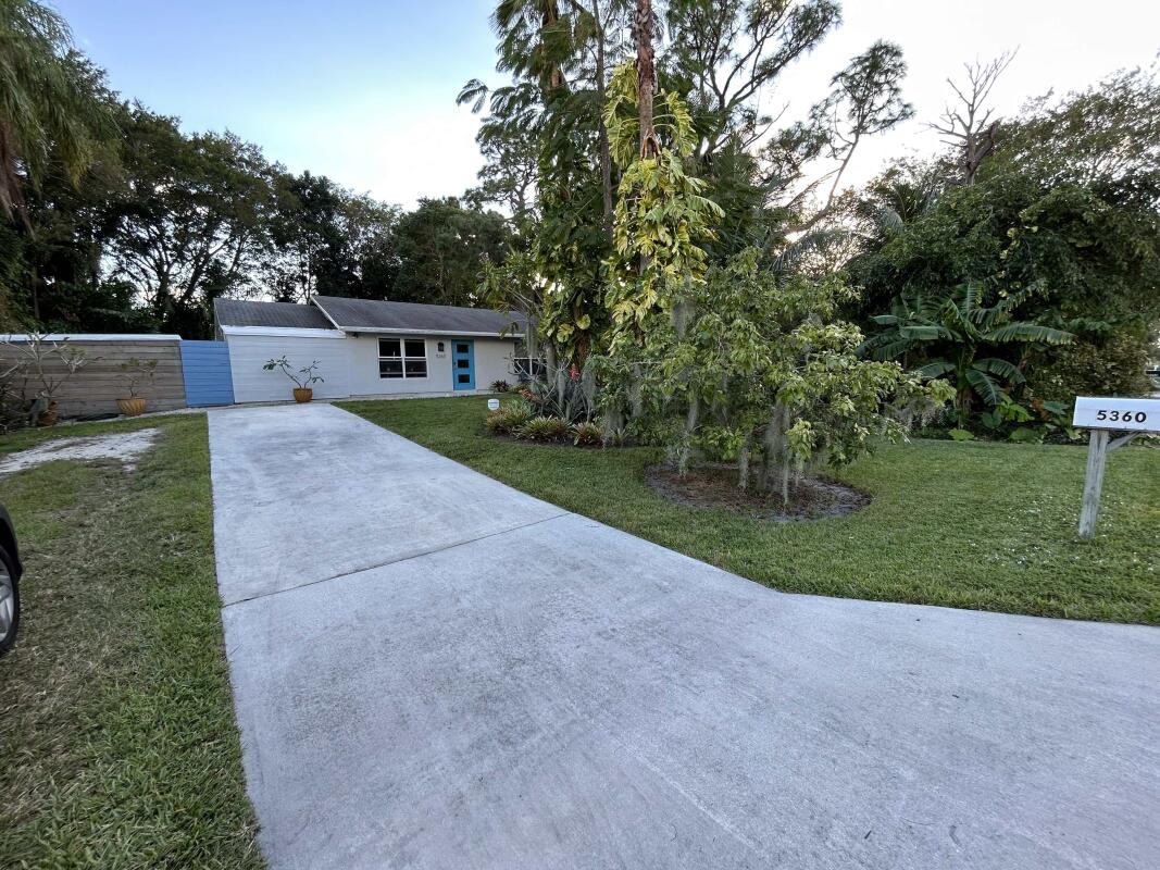 5360 Woodland Drive