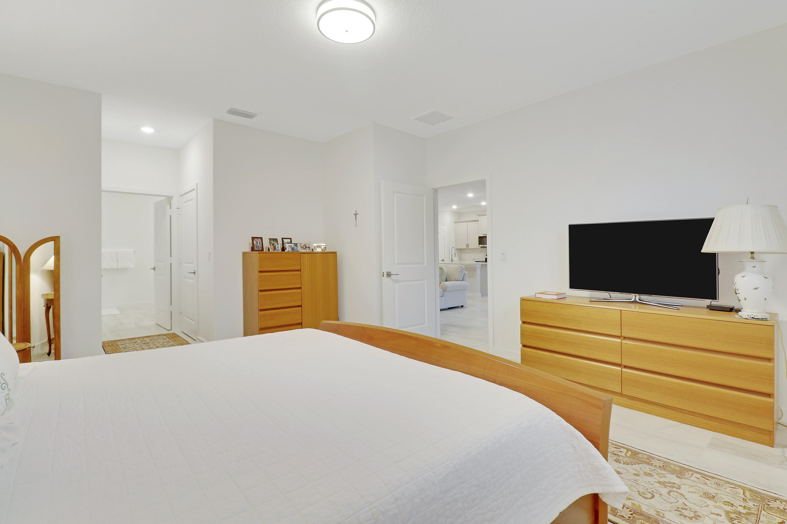 4571 NW Exchange Avenue