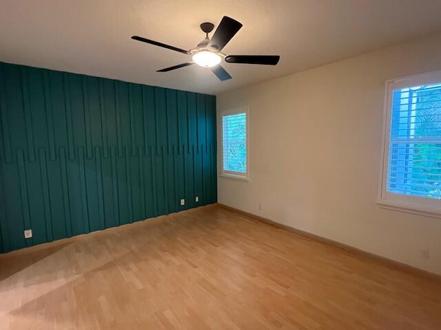 9511 N Crescent View Drive N