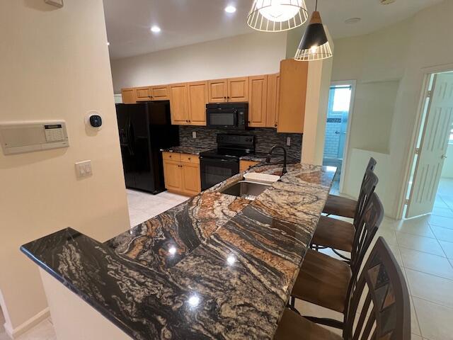 9511 N Crescent View Drive N