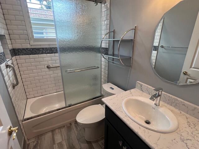 9511 N Crescent View Drive N