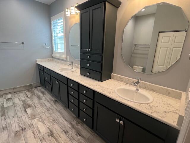 9511 N Crescent View Drive N