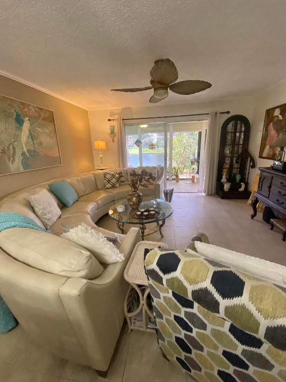 6515 Kensington Lane 104