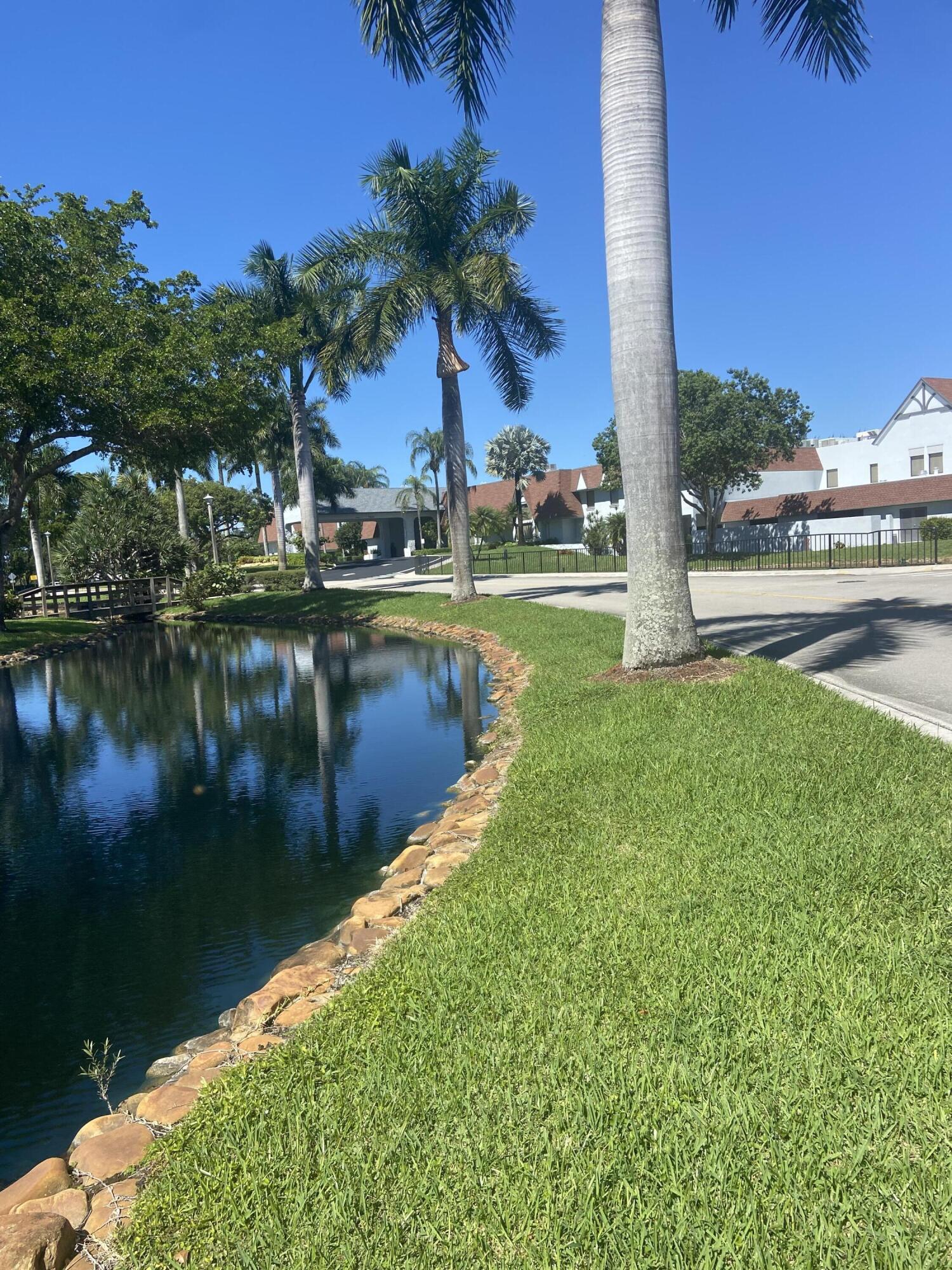 6515 Kensington Lane 104