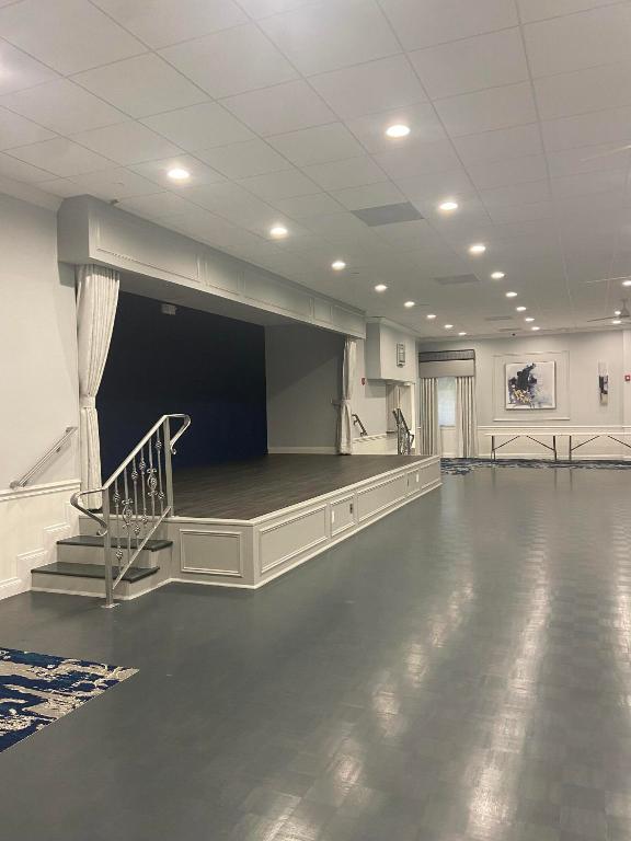 6515 Kensington Lane 104