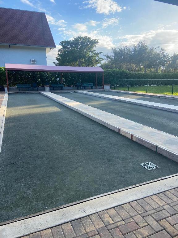 6515 Kensington Lane 104