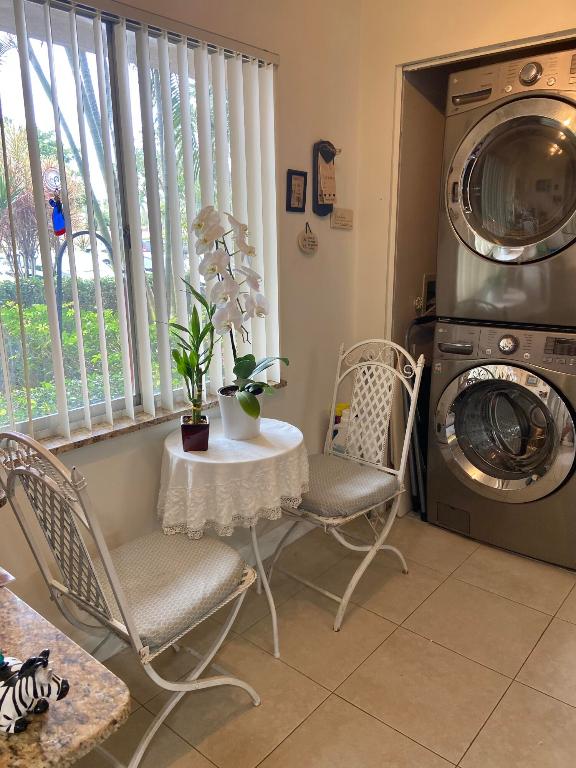 6515 Kensington Lane 104