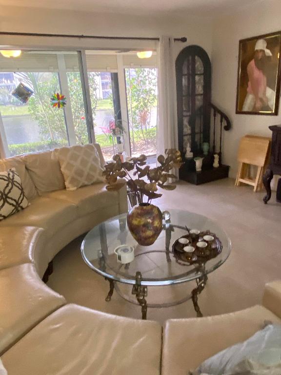 6515 Kensington Lane 104