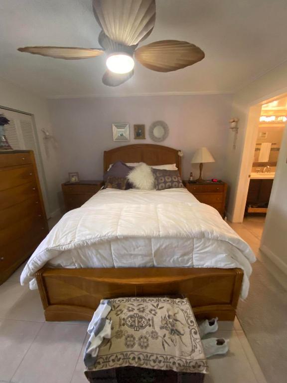 6515 Kensington Lane 104