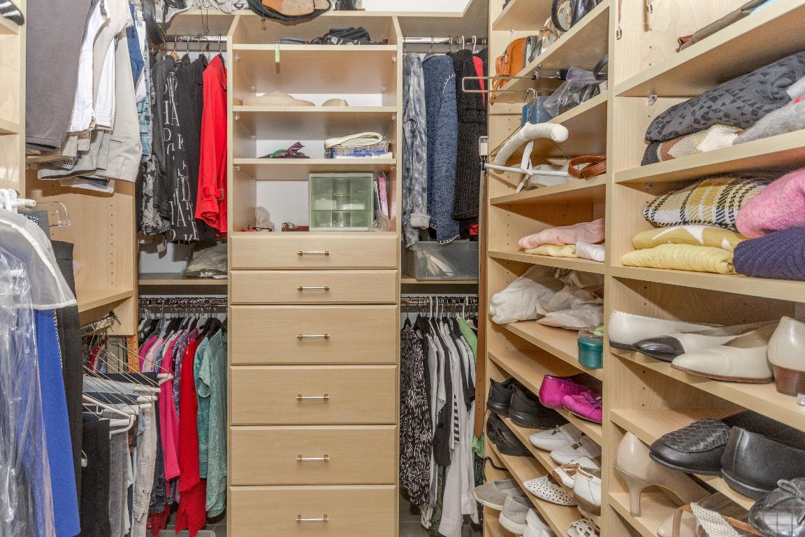 6692 Versailles Court